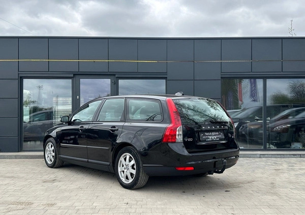 Volvo V50 cena 17900 przebieg: 250000, rok produkcji 2009 z Polanica-Zdrój małe 352